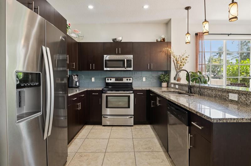 Image 11 of 20 For 2325 5th St  