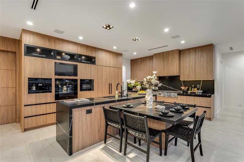 Image 21 of 64 For 2849 29th St