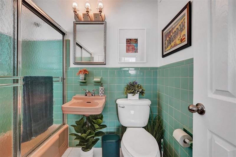 Image 22 of 51 For 1055 15th St  14c