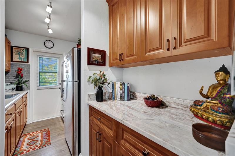 Image 24 of 51 For 1055 15th St  14c
