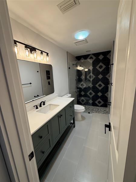 Image 18 of 20 For 4705 Fountains Dr S  4705
