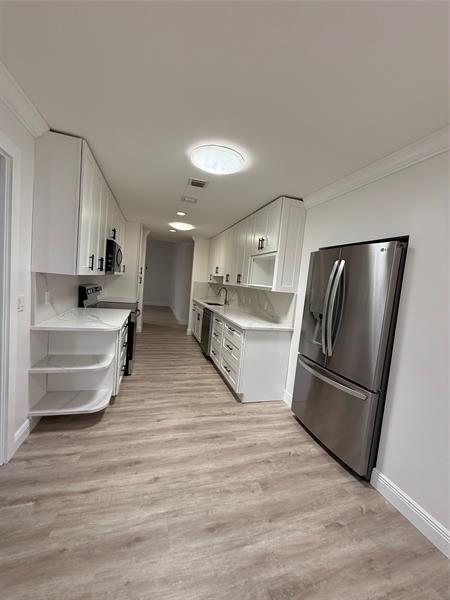 Image 7 of 20 For 4705 Fountains Dr S  4705