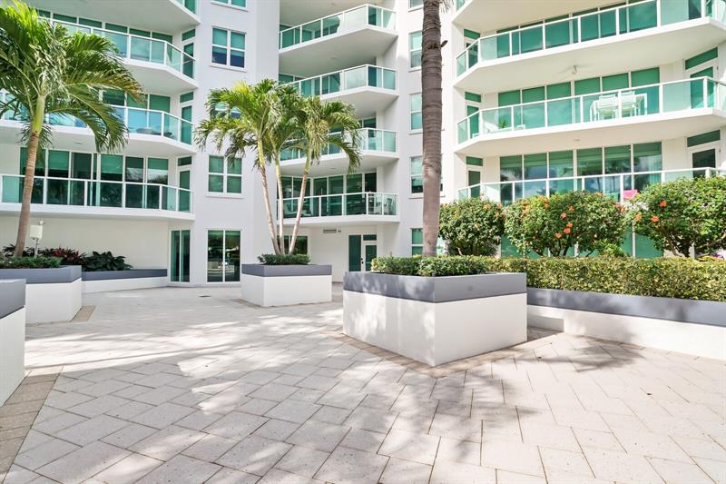 Image 32 of 58 For 550 Mizner Blvd  B209