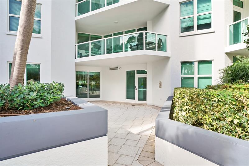 Image 33 of 58 For 550 Mizner Blvd  B209