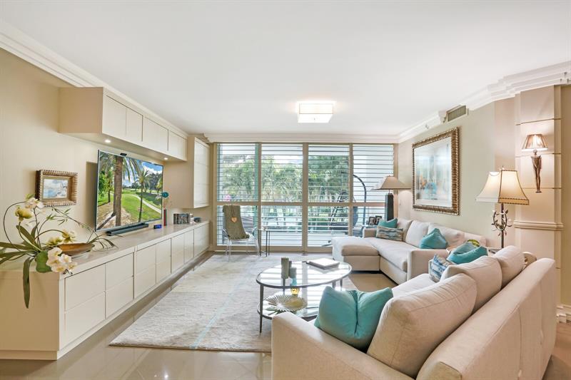 Image 36 of 58 For 550 Mizner Blvd  B209