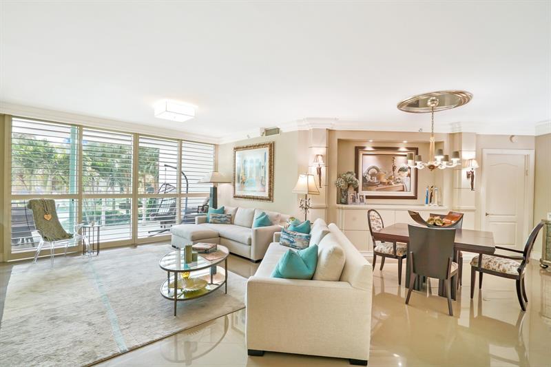 Image 5 of 58 For 550 Mizner Blvd  B209