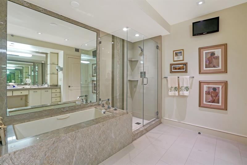 Image 54 of 58 For 550 Mizner Blvd  B209