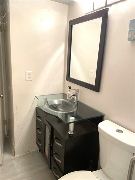 Image 8 of 40 For 7750 79th Ave  H4