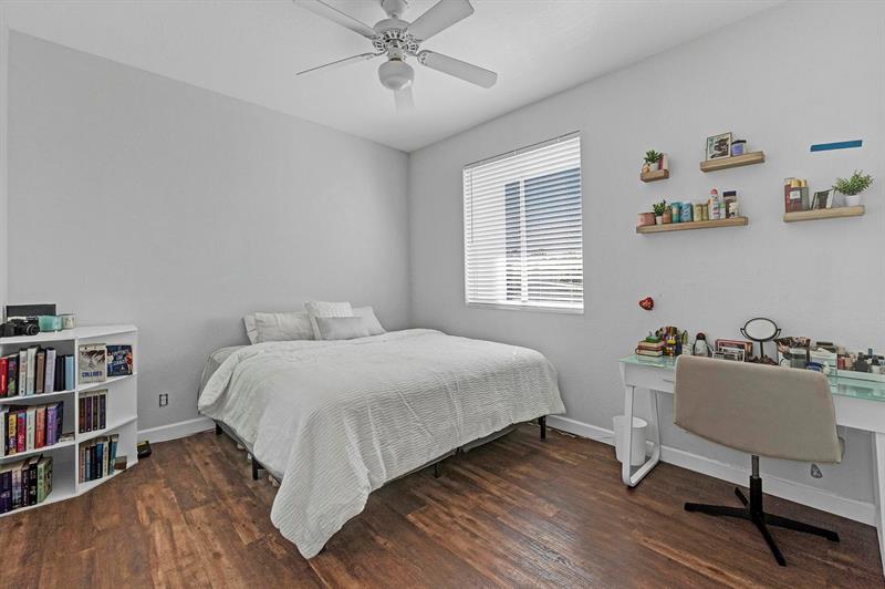 Image 32 of 47 For 4306 Mariners Cove Drive