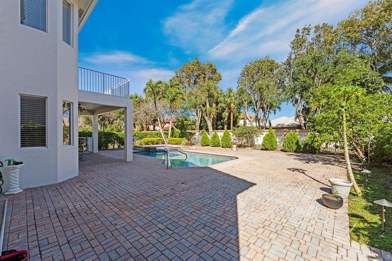 Image 38 of 47 For 4306 Mariners Cove Drive