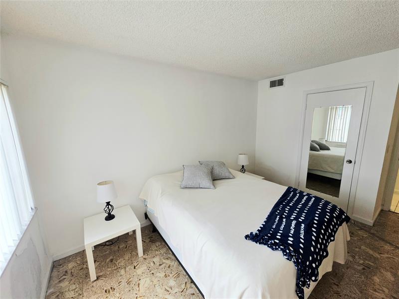 Image 16 of 23 For 2230 56th Place  208