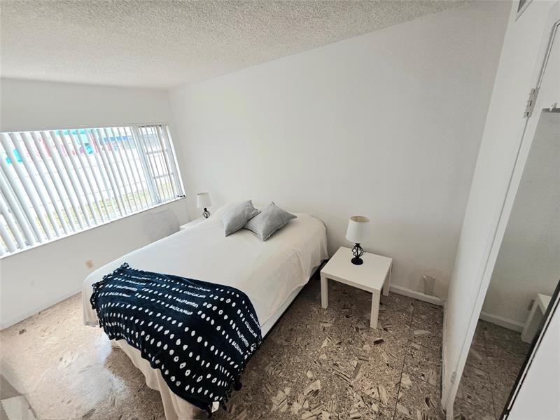Image 17 of 23 For 2230 56th Place  208