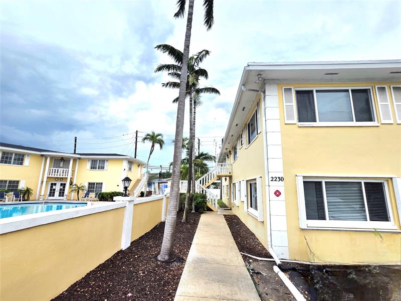 Image 4 of 23 For 2230 56th Place  208
