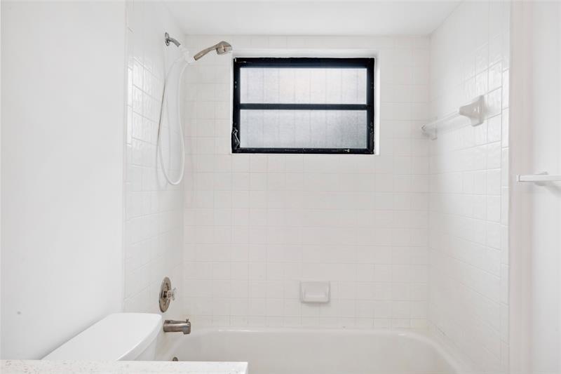 Image 19 of 29 For 6269 Pointe Regal Cir  210