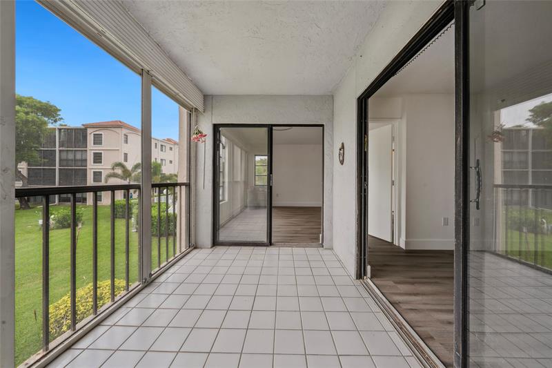 Image 25 of 29 For 6269 Pointe Regal Cir  210