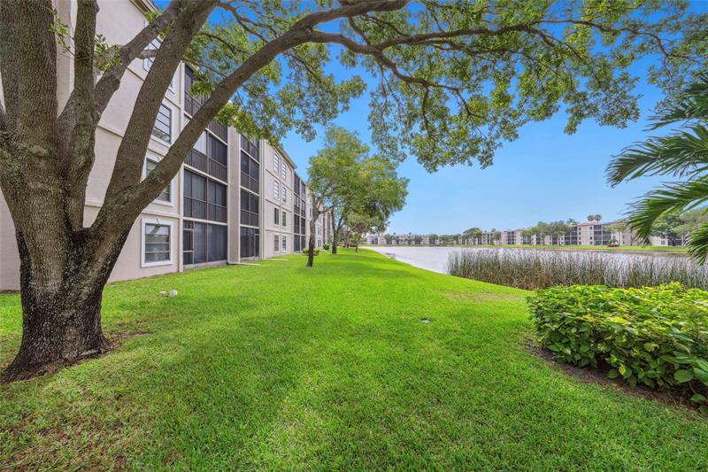 Image 28 of 29 For 6269 Pointe Regal Cir  210