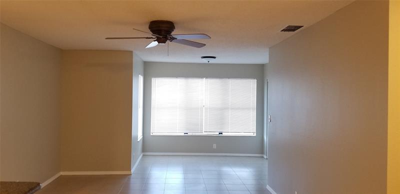 Image 5 of 9 For 2846 University Dr  4205