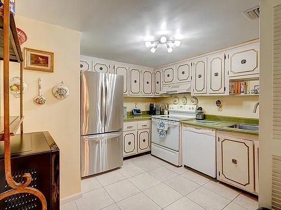 Image 16 of 62 For 2800 Ocean Dr  A5b