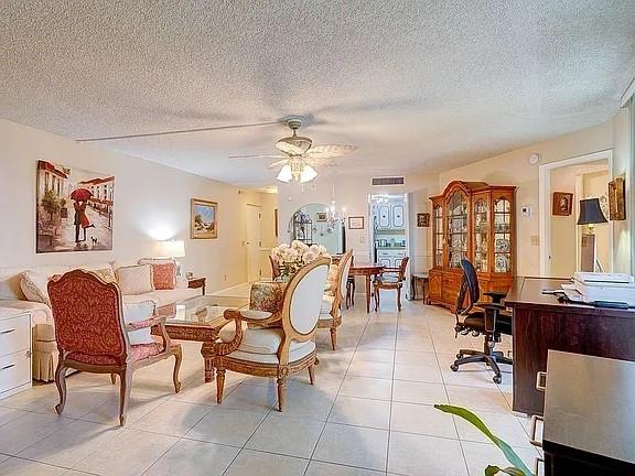 Image 22 of 62 For 2800 Ocean Dr  A5b