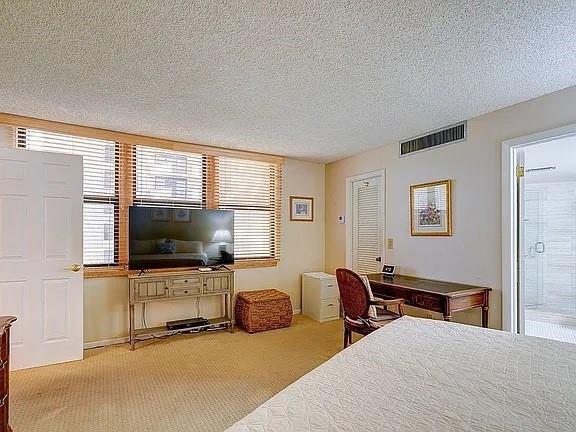 Image 31 of 62 For 2800 Ocean Dr  A5b