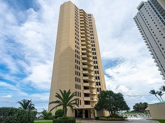 Image 38 of 62 For 2800 Ocean Dr  A5b