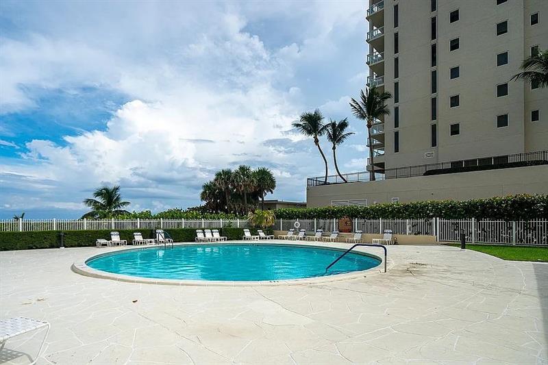 Image 49 of 62 For 2800 Ocean Dr  A5b