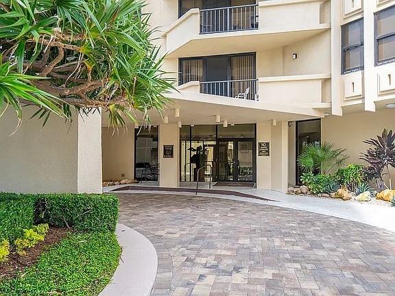 Image 54 of 62 For 2800 Ocean Dr  A5b