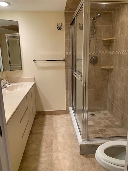 Image 19 of 34 For 2944 Waterford Dr  2944