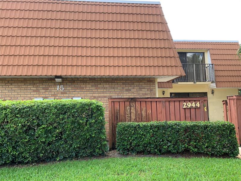 Image 4 of 34 For 2944 Waterford Dr  2944