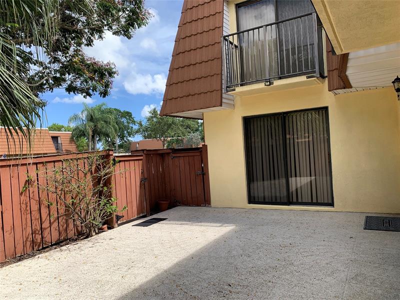 Image 5 of 34 For 2944 Waterford Dr  2944