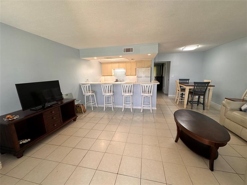Image 11 of 41 For 5550 Ocean Blvd  103