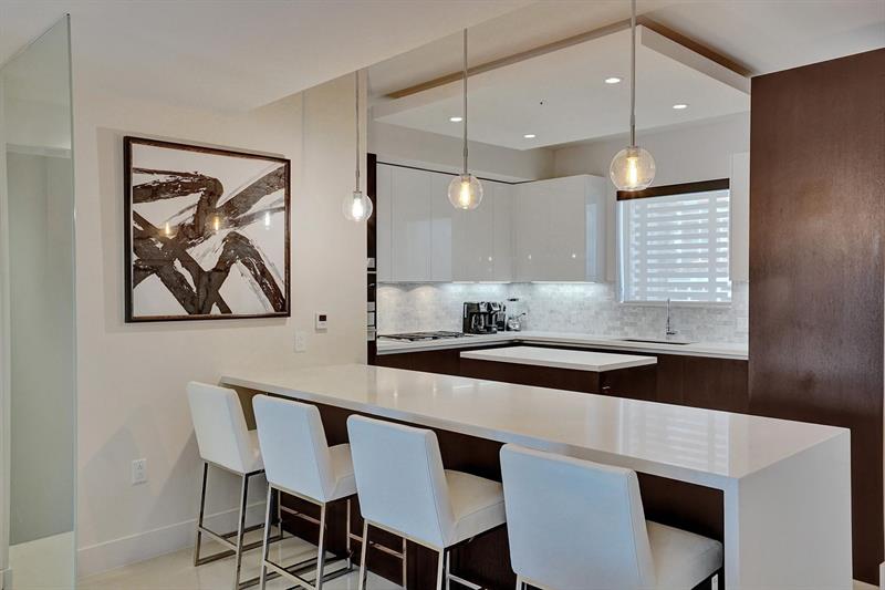 Image 19 of 73 For 3040 Ocean Blvd  N205