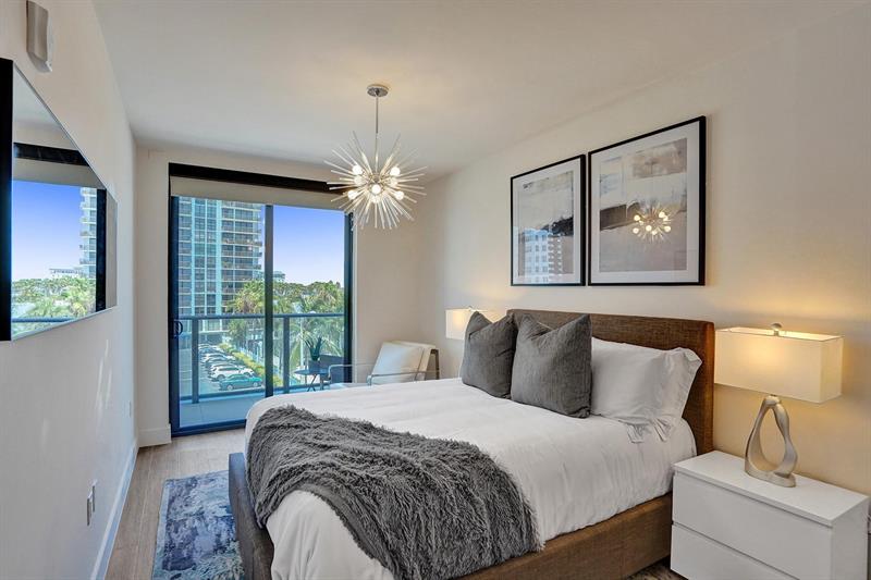 Image 44 of 73 For 3040 Ocean Blvd  N205