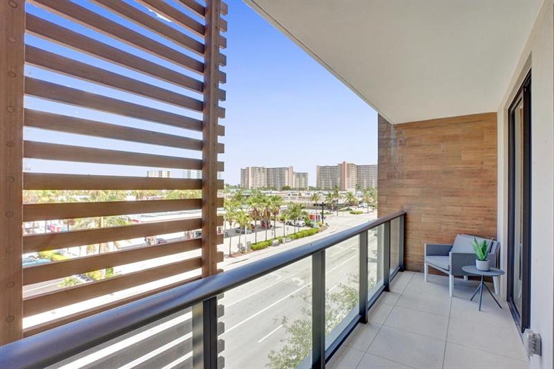 Image 55 of 73 For 3040 Ocean Blvd  N205