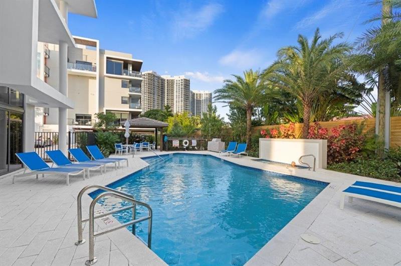 Image 65 of 73 For 3040 Ocean Blvd  N205