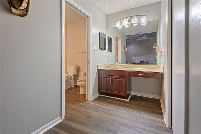 Image 10 of 23 For 7626 87th Ave