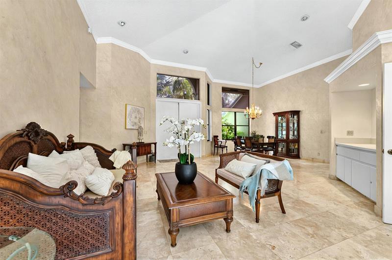 Image 4 of 37 For 1106 Waterbrook Ln