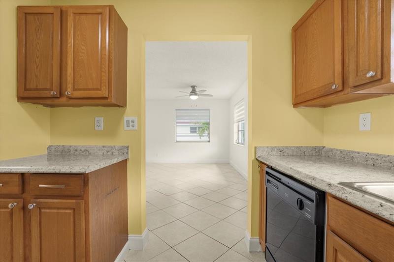 Image 10 of 33 For 10151 35th St  2-b