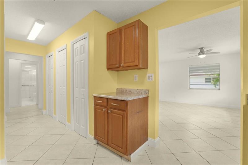 Image 11 of 33 For 10151 35th St  2-b