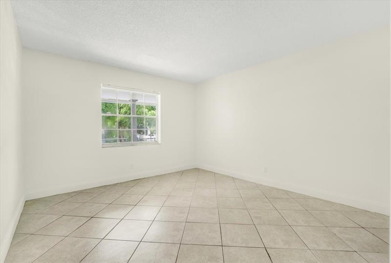 Image 17 of 33 For 10151 35th St  2-b
