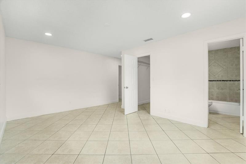 Image 23 of 33 For 10151 35th St  2-b