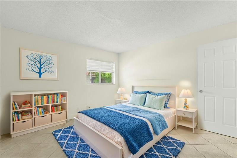 Image 27 of 33 For 10151 35th St  2-b
