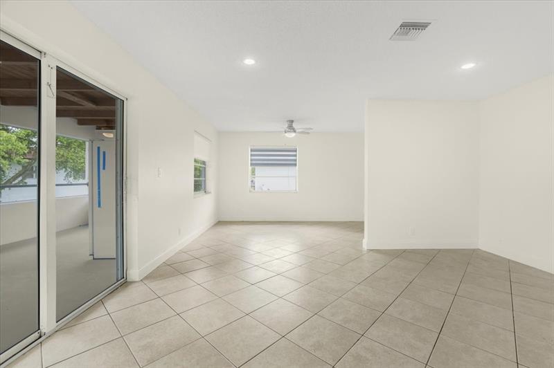 Image 29 of 33 For 10151 35th St  2-b