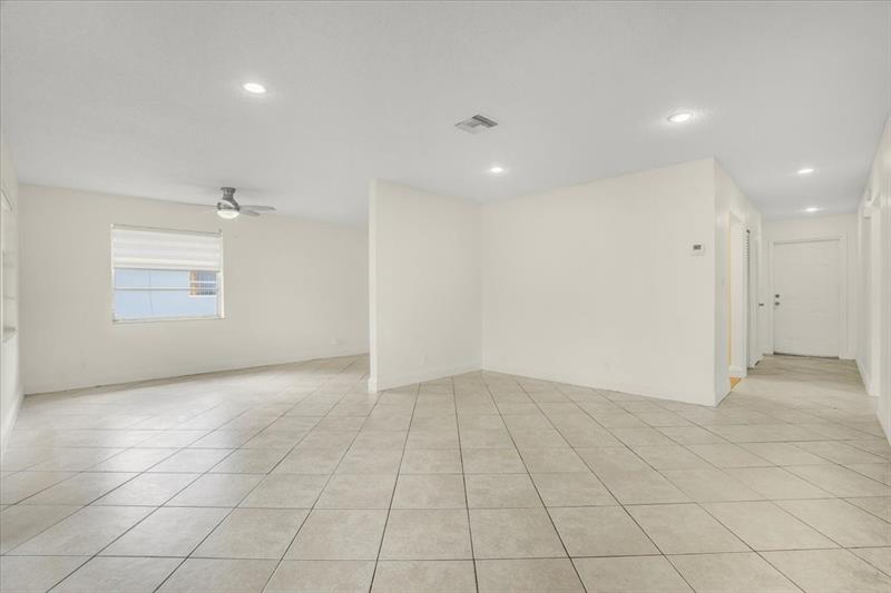 Image 7 of 33 For 10151 35th St  2-b
