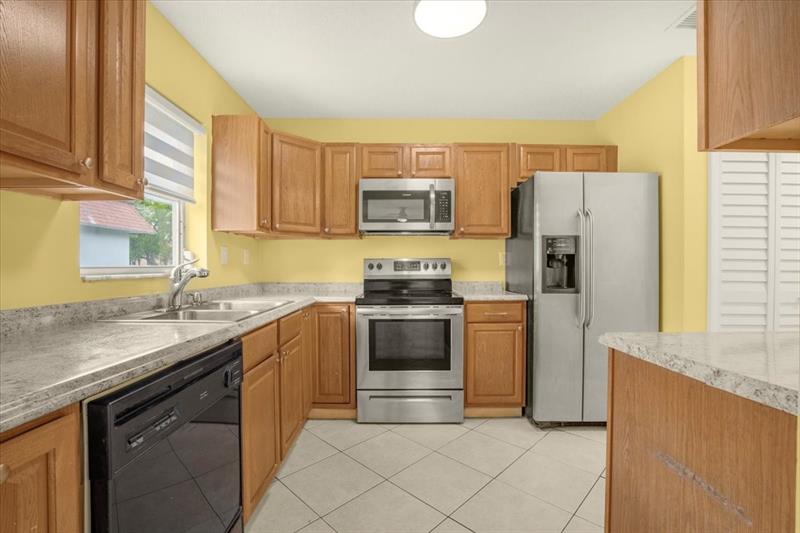 Image 9 of 33 For 10151 35th St  2-b