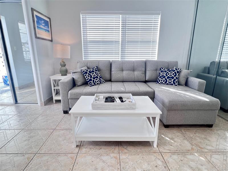 Image 9 of 21 For 120 20 Ave  12