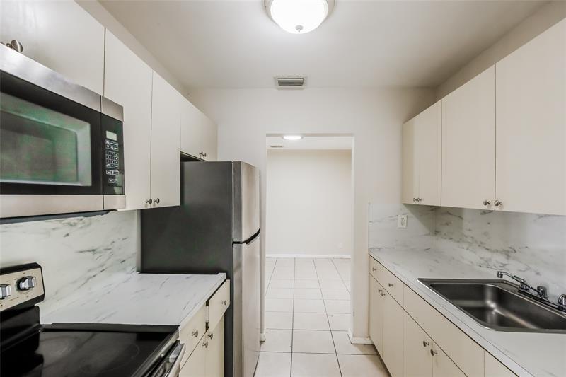 Image 15 of 30 For 1021 25th Way