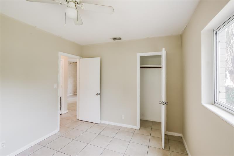 Image 20 of 30 For 1021 25th Way