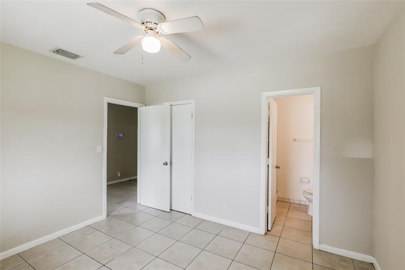 Image 9 of 30 For 1021 25th Way