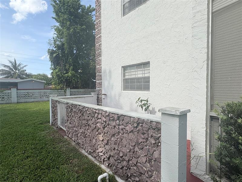 Image 26 of 31 For 4140 44th Ave  116